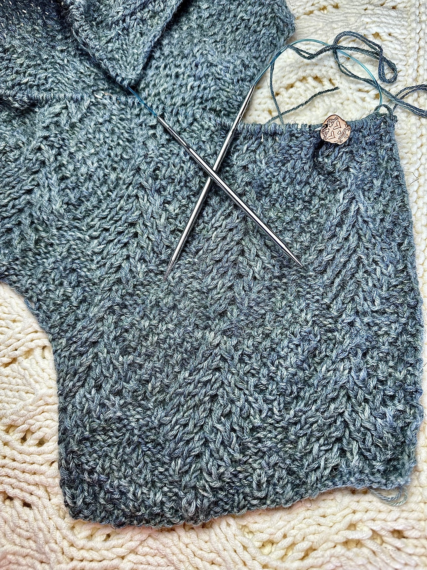 Soft Linen Fingering / Queens Crown