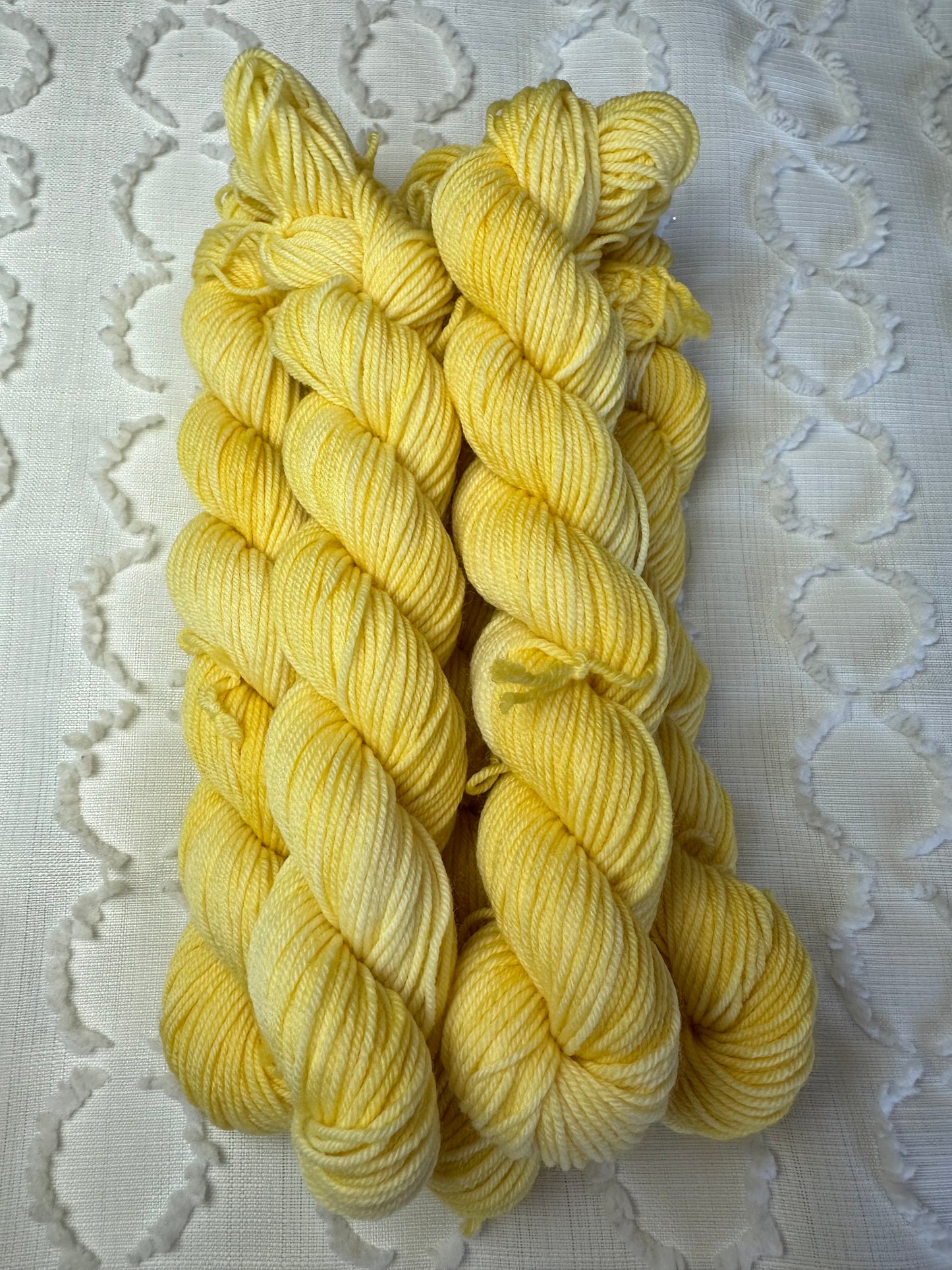 Winter Pillow Lace / Upland Corn Yellow