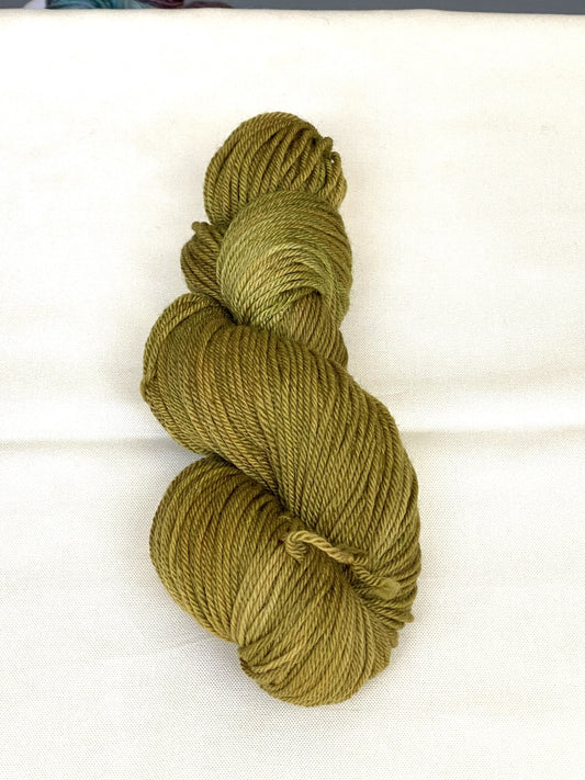 Winter Pillow DK / Russian Olive - Solid