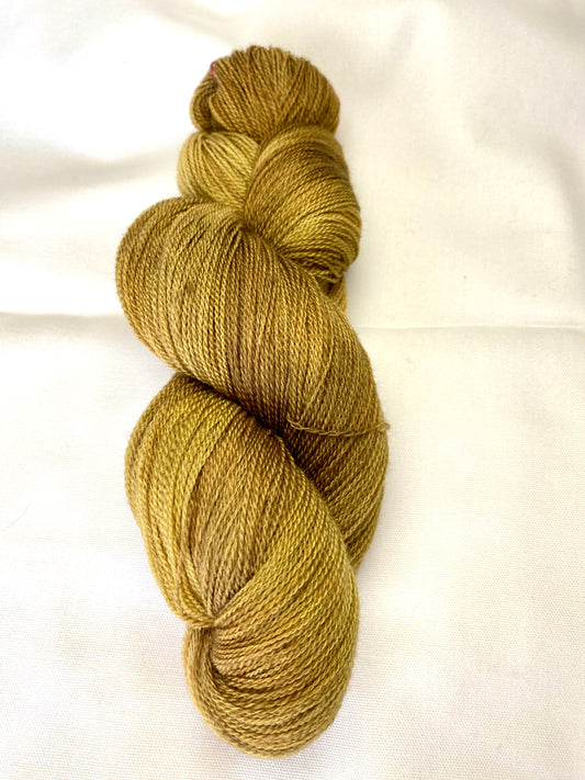 Winter Pillow Lace / Russian Olive - Solid