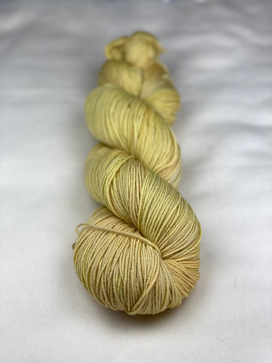 Royal Select Fingering Weight
/ First Light